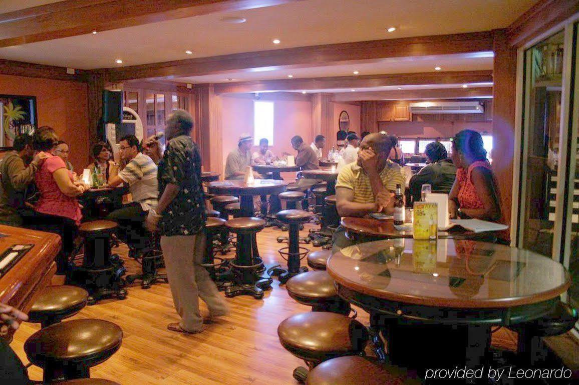 Tradewinds Hotel San Fernando Restaurante foto